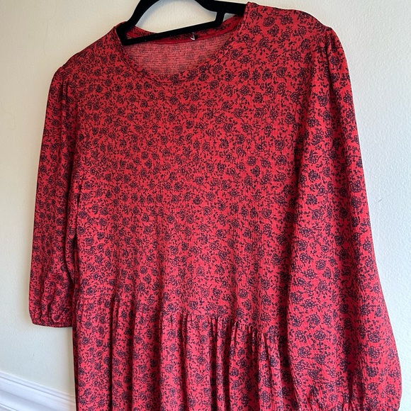 Red Cottage core float maxi dress. - Picture 4 of 8